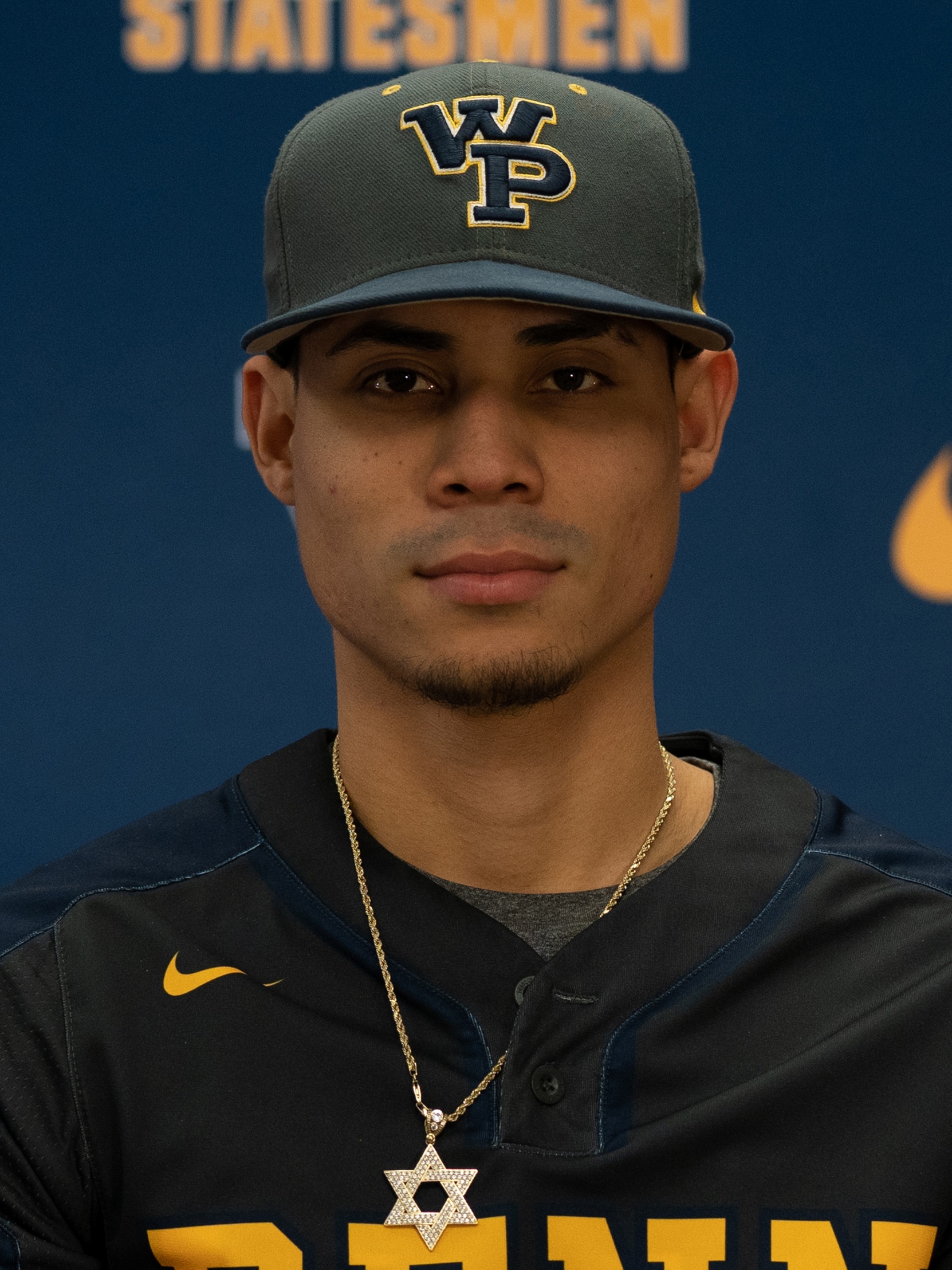 F. Aparicio photo thumbnail