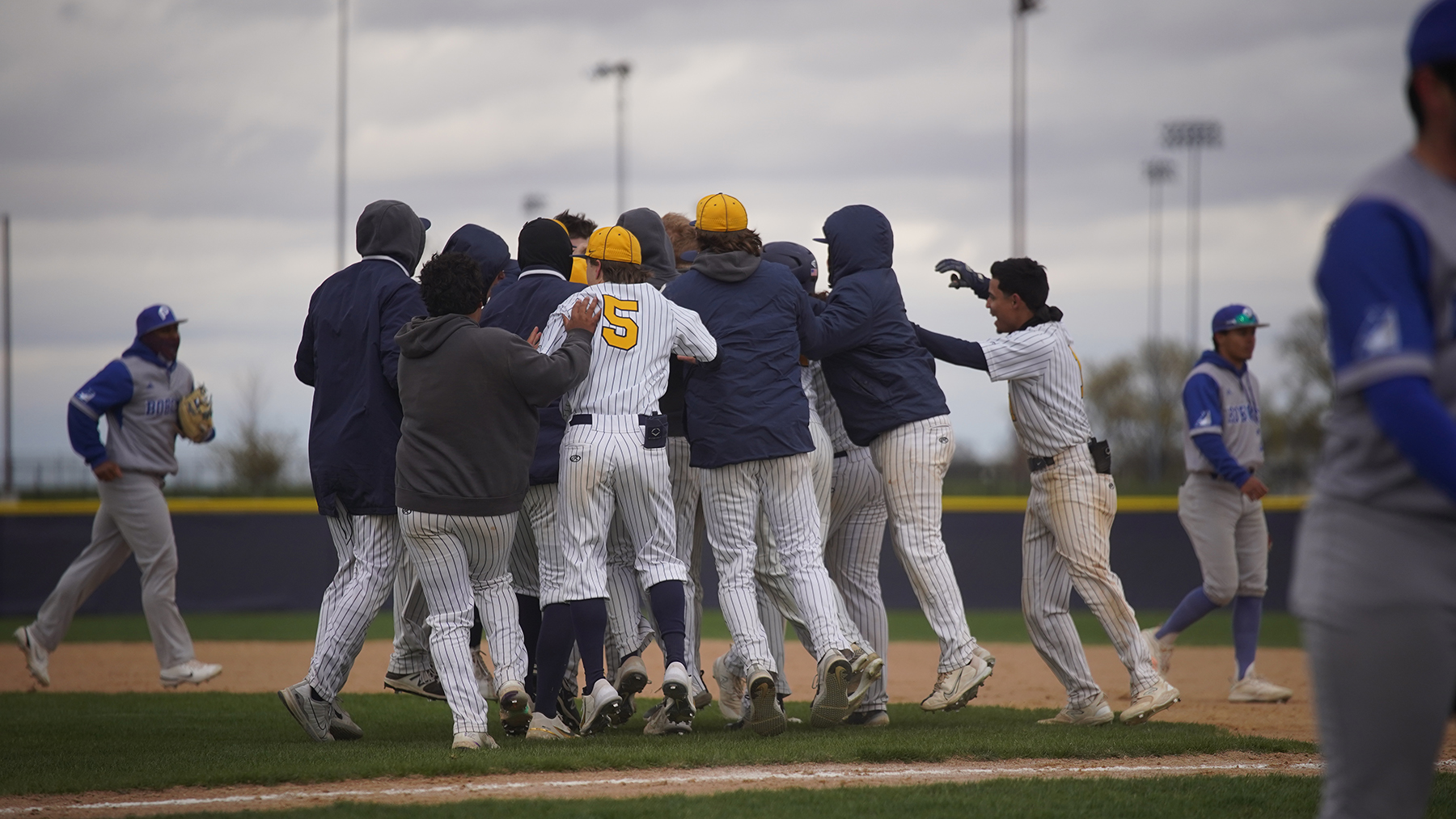 Statesmen Snag Pair of Walk-Offs Against Bobcats