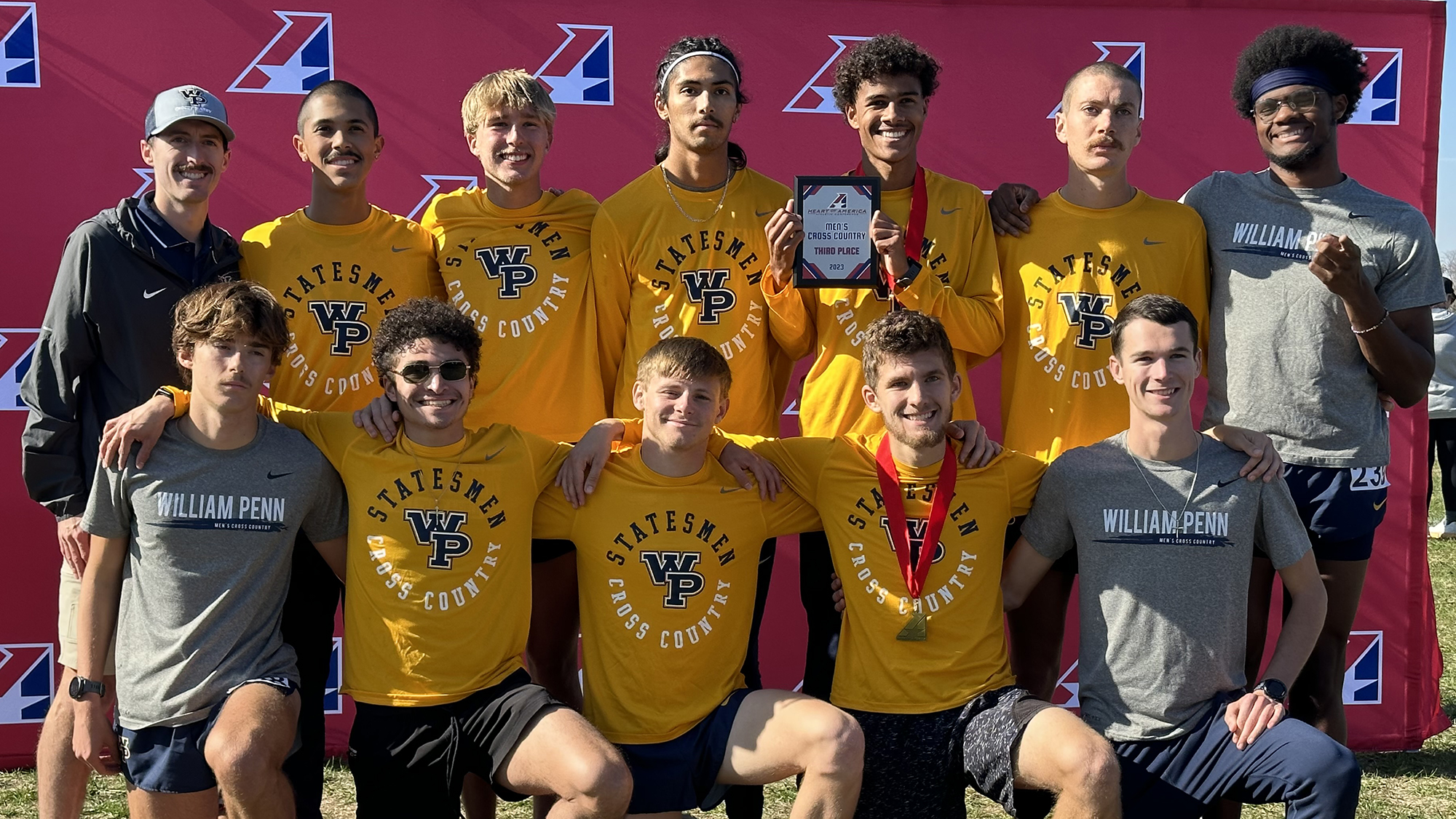 Three Qualify as Statesmen Take Third at League Championship