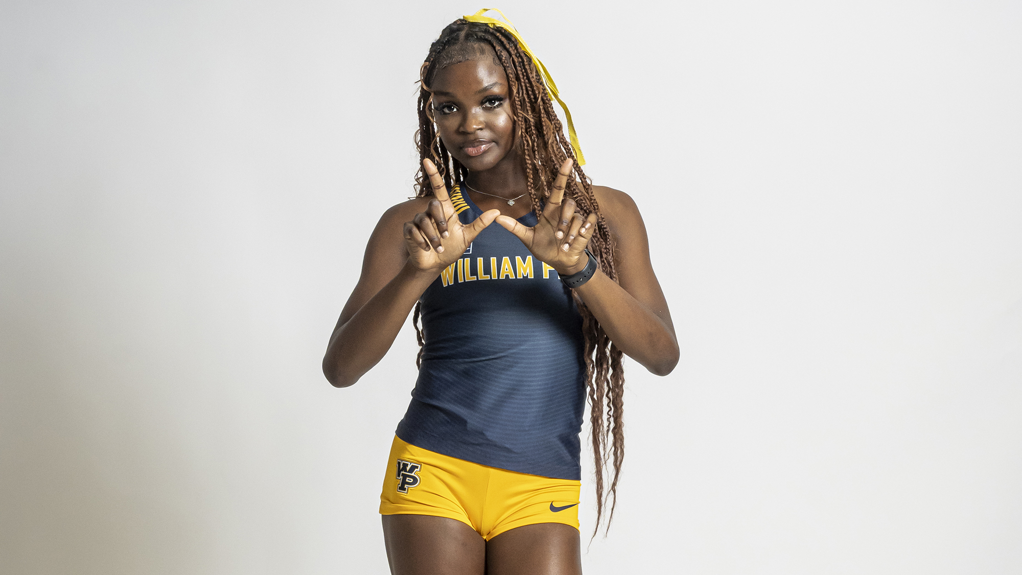 Aderibigbe Wins 60, Qualifies for Nationals in Final Meet Before Conference